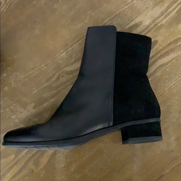 Leather & Suede Ankle booties - Picture 1 of 4
